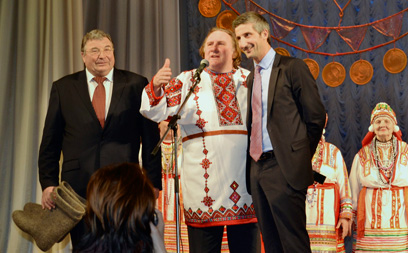 Depardieu Tracht Vsrnsk (Foto: AP)