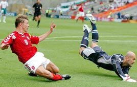 זדראבקו זדראבקוב נבחרת בולגריה ג'ון דאל תומאסון נבחרת דנמרק