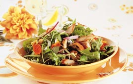 סלט פורל מעושן ובייבי גרינס