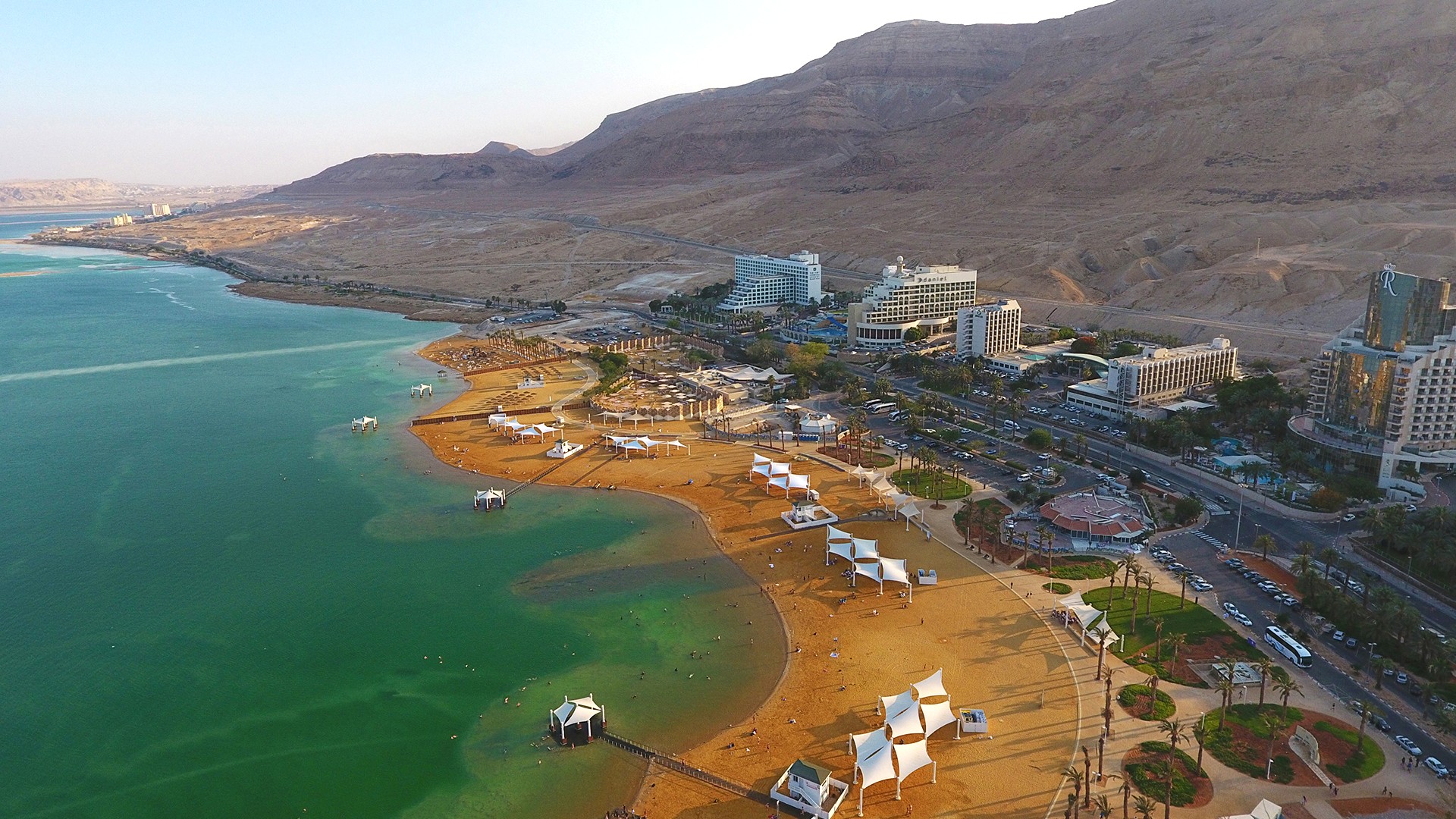 צפו: הטיילת החדשה במקום הכי נמוך בעולם